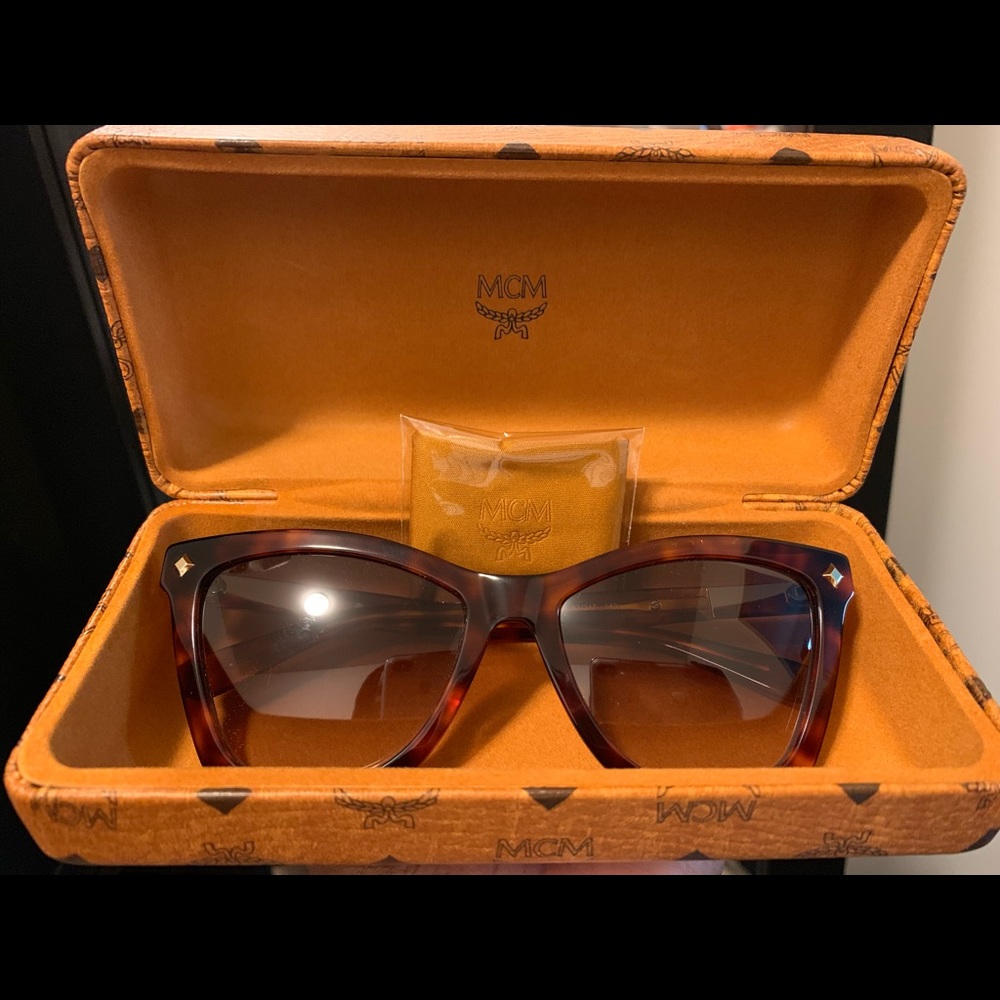 MCM SUNGLASSES (mcm611s)